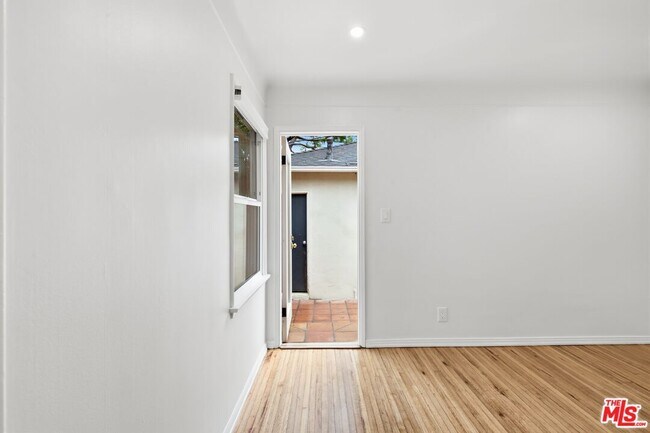 Building Photo - 4236 Elenda St