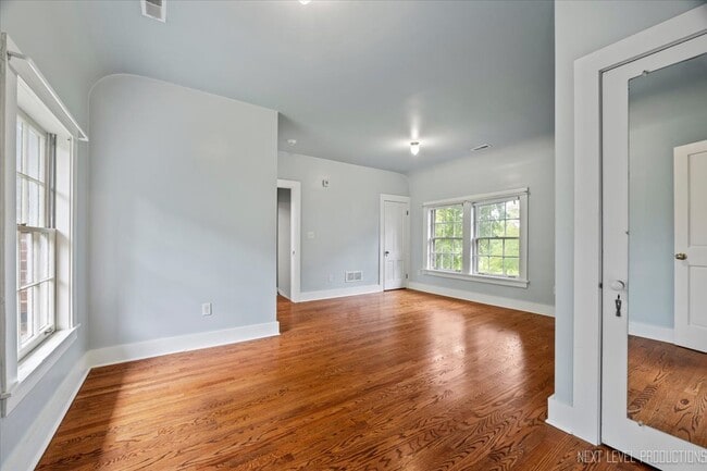 Building Photo - 41W427 Prairie St