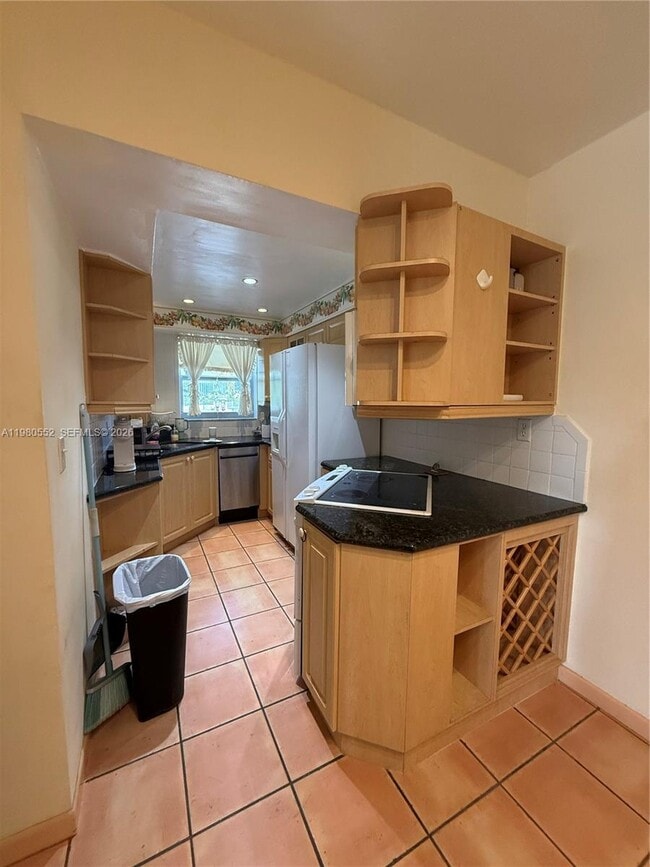 Building Photo - 1480 Euclid Ave