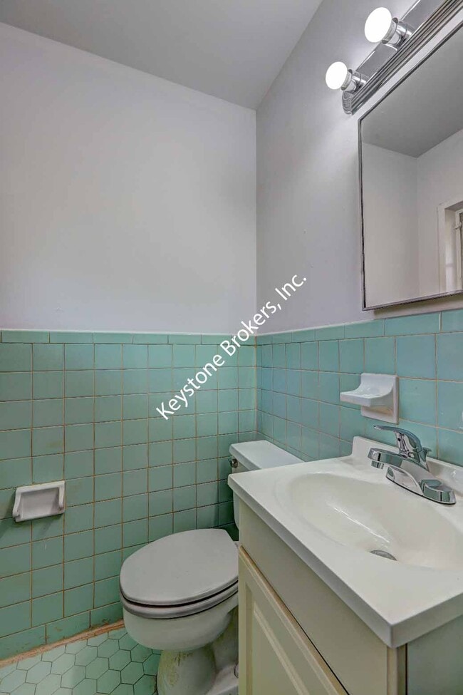 Building Photo - 2320 Britley Terrace