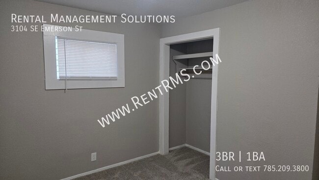 Building Photo - 3104 SE Emerson St