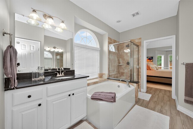 Building Photo - 25214 Evergreen Bend Dr