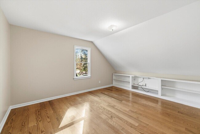 Building Photo - 602 Middlebrooks Cir