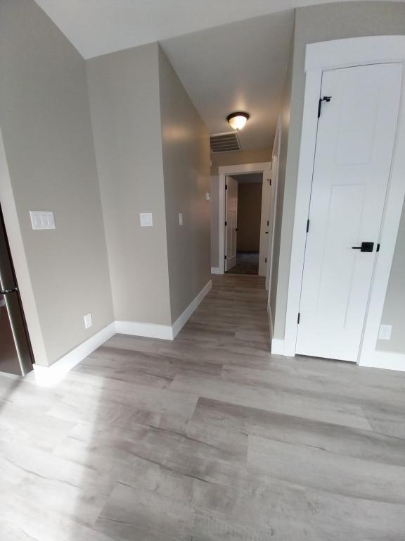 Building Photo - 330 Hazel Way