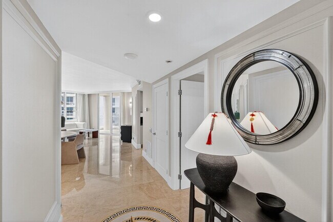 Building Photo - 701 Brickell Key Blvd