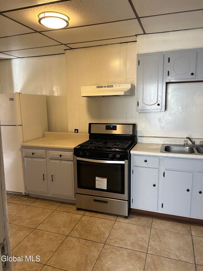 Building Photo - 1908 4th Ave