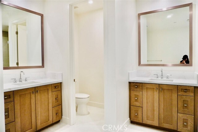 Building Photo - 112 AWNING