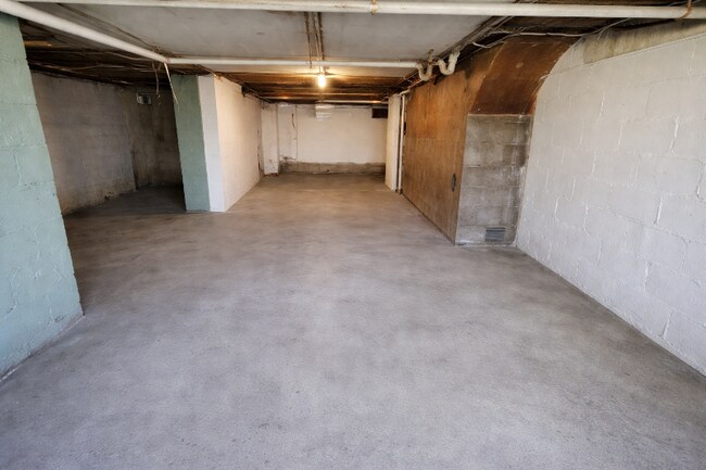 Building Photo - 1128 Ridge Rd