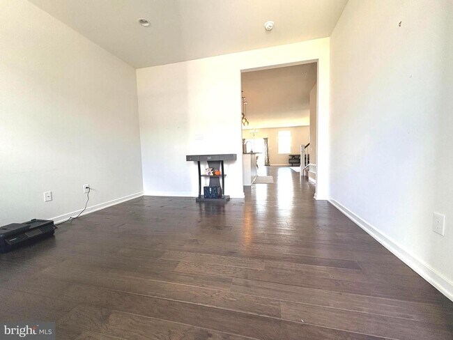 Building Photo - 113 Wynstone Ct