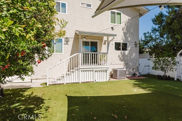 Building Photo - 10619 Mather Ave