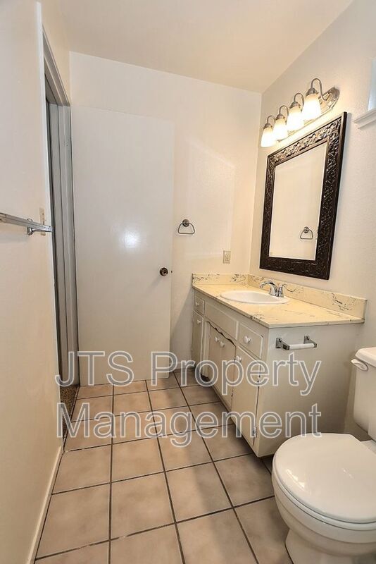 Building Photo - 2722 26th St