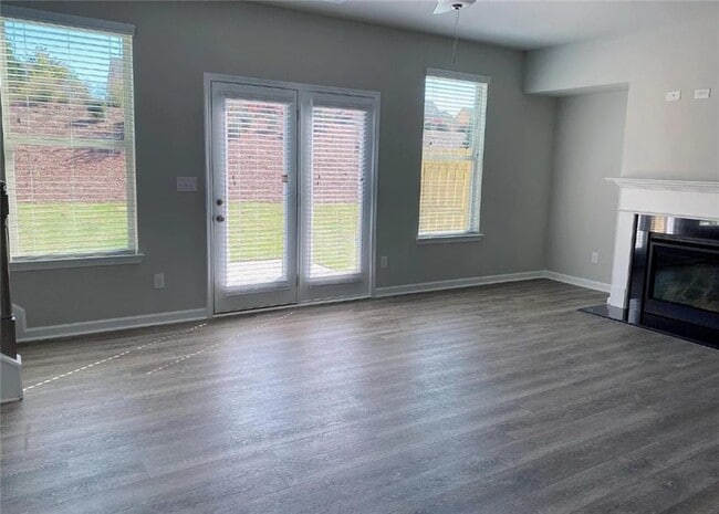 Building Photo - 3737 Prospect Point Dr