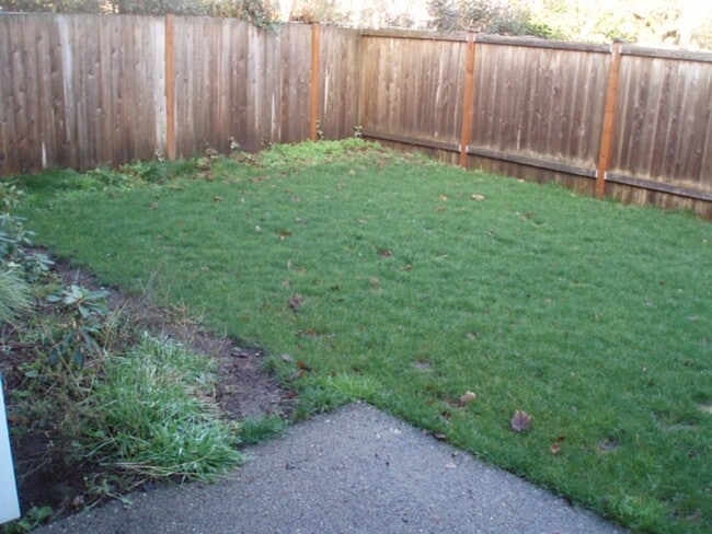 Building Photo - Beautiful 3 Bed 2.5 Bah Home in Auburn