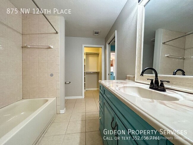 Building Photo - 875 NW 124th Pl