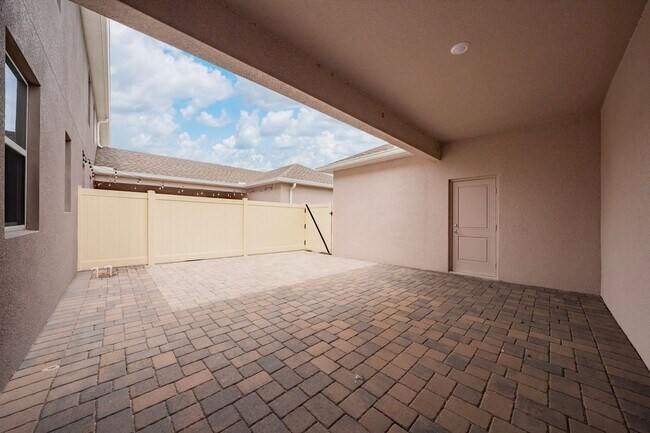 Building Photo - 1933 Fulfillment Dr