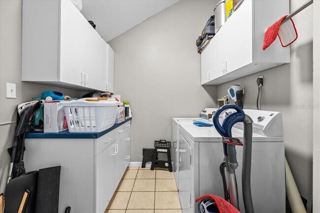 Building Photo - 2903 W Bay Ct Ave