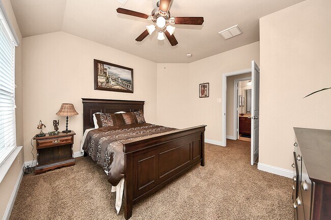 Building Photo - 22719 Shieldhall Ln