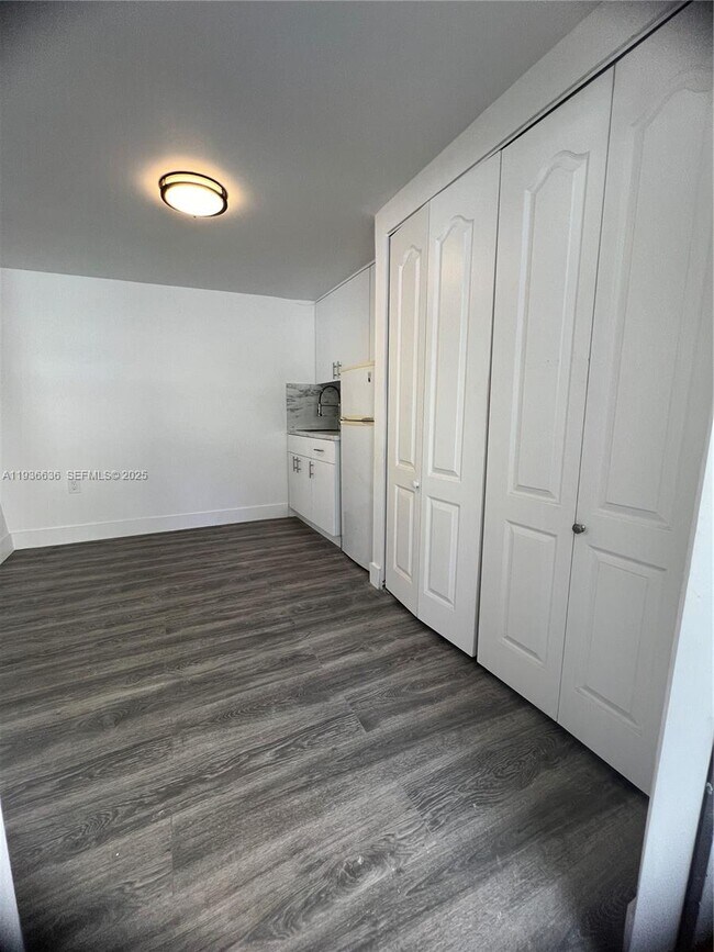 Building Photo - 1999 NW 2nd St