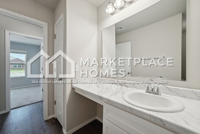 Building Photo - 14910 E 39th St S