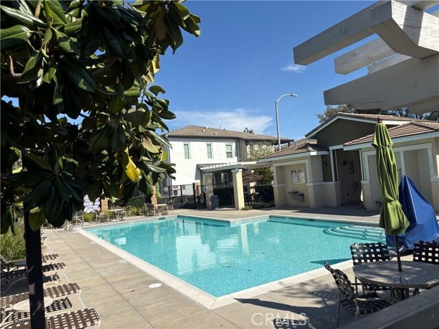 Building Photo - 280 W Via Presido