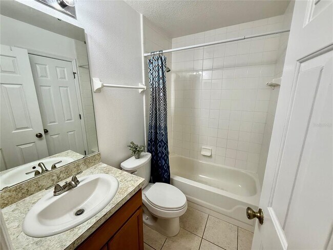 Building Photo - 1128 Jade E Ln