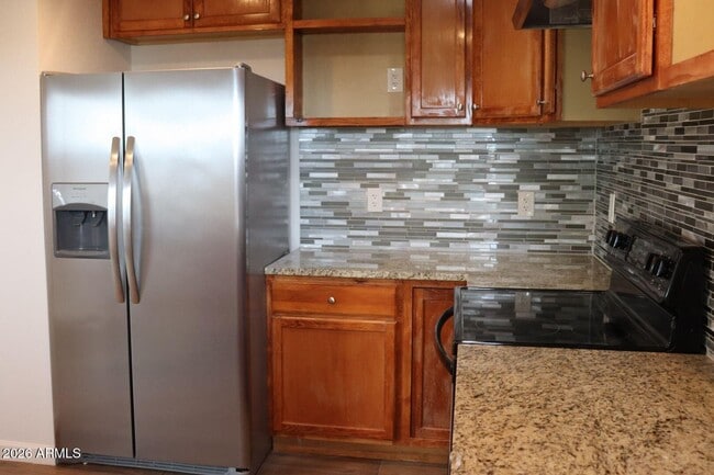 Building Photo - 401 S Skyline Cir