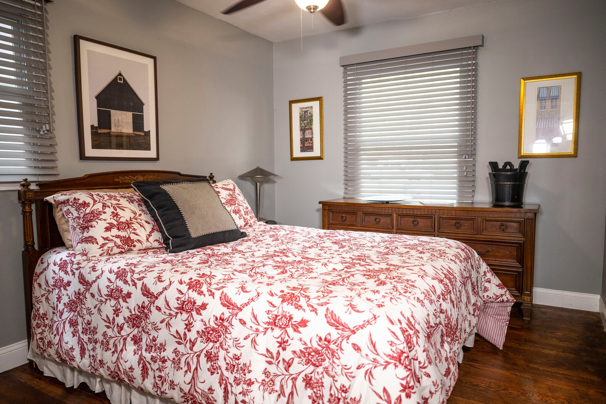 Building Photo - 1604 Kraft St