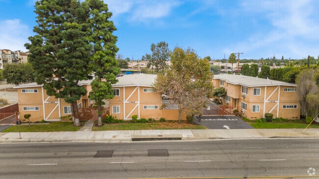 Building Photo - 11536-11544 Imperial Hwy