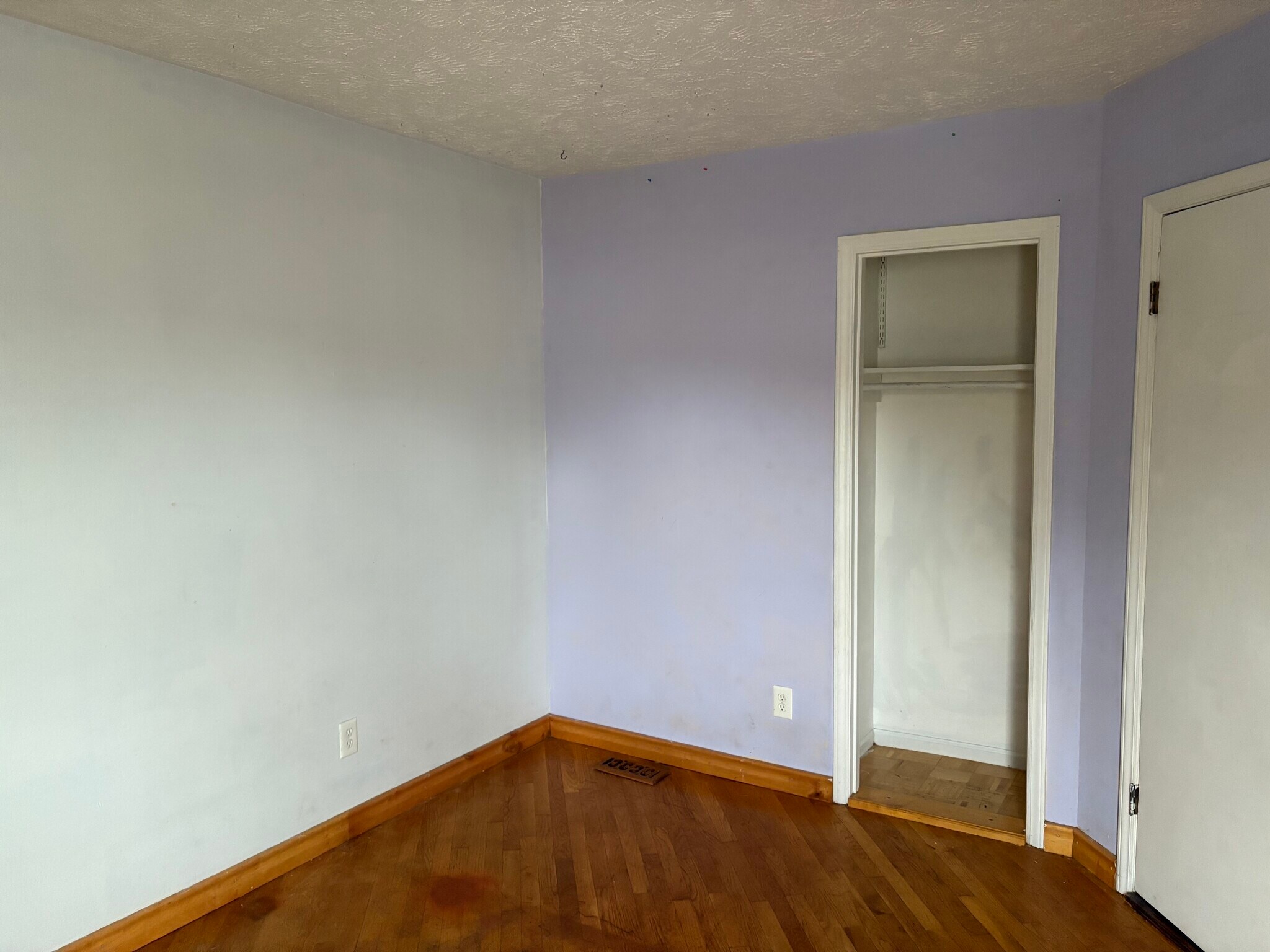 Building Photo - 423 Kirkcaldy Ct