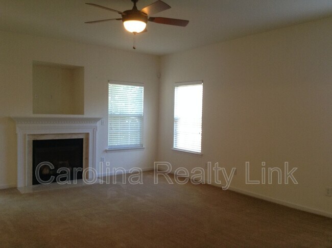 Building Photo - 7228 Handon Ln