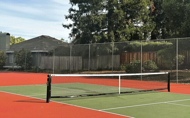 Building Photo - 2314 Sierra Creek Cir