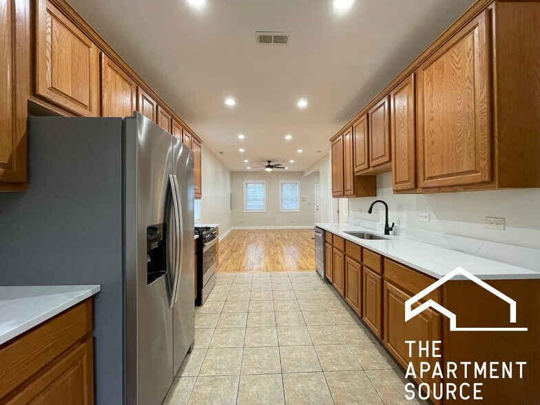 Building Photo - 3606 W Cortland St