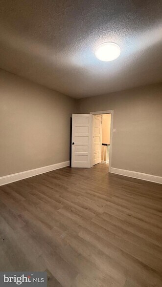 Building Photo - 2148 S Lambert St