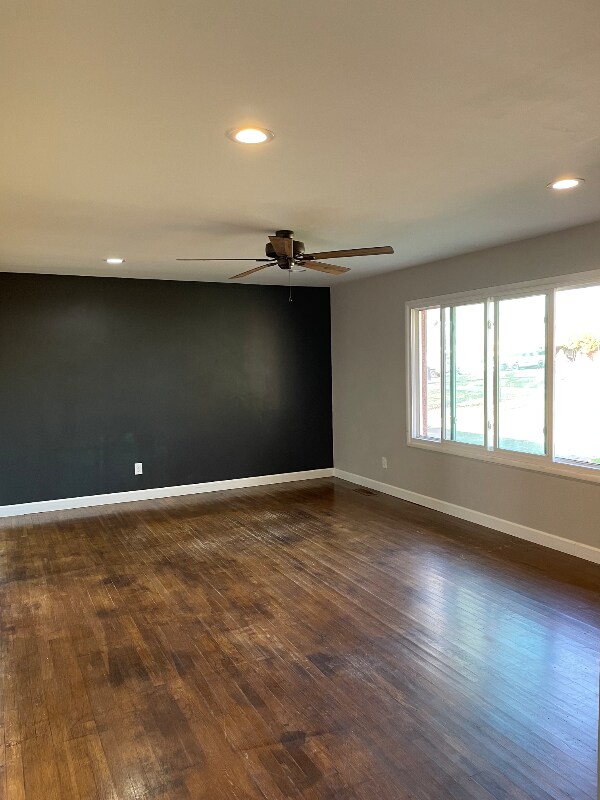 Building Photo - 1702 Terrace Ct