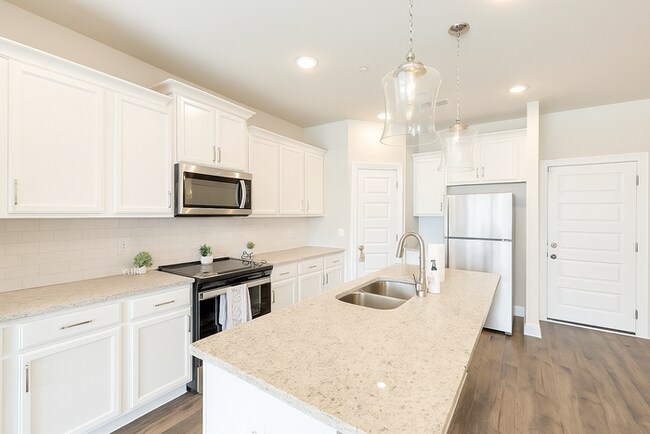 Building Photo - 1001 Lifford Ln