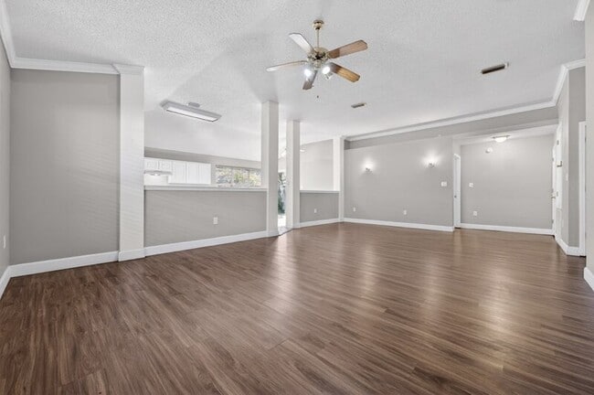 Building Photo - 1602 Trent St