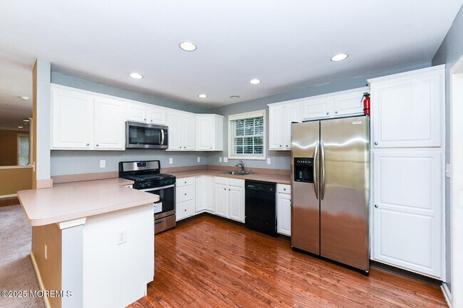 Building Photo - 133 Ironwood Ct
