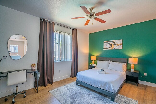 Building Photo - 6610 N 93rd Ave