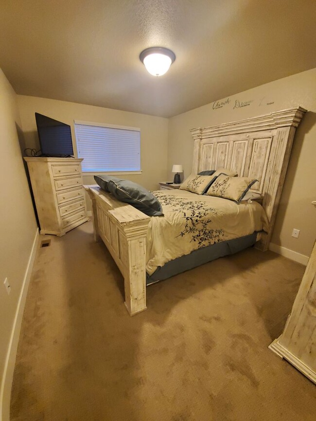 Building Photo - 2 Bed 2.5 Bath Condo in Mid-Fort Collins!