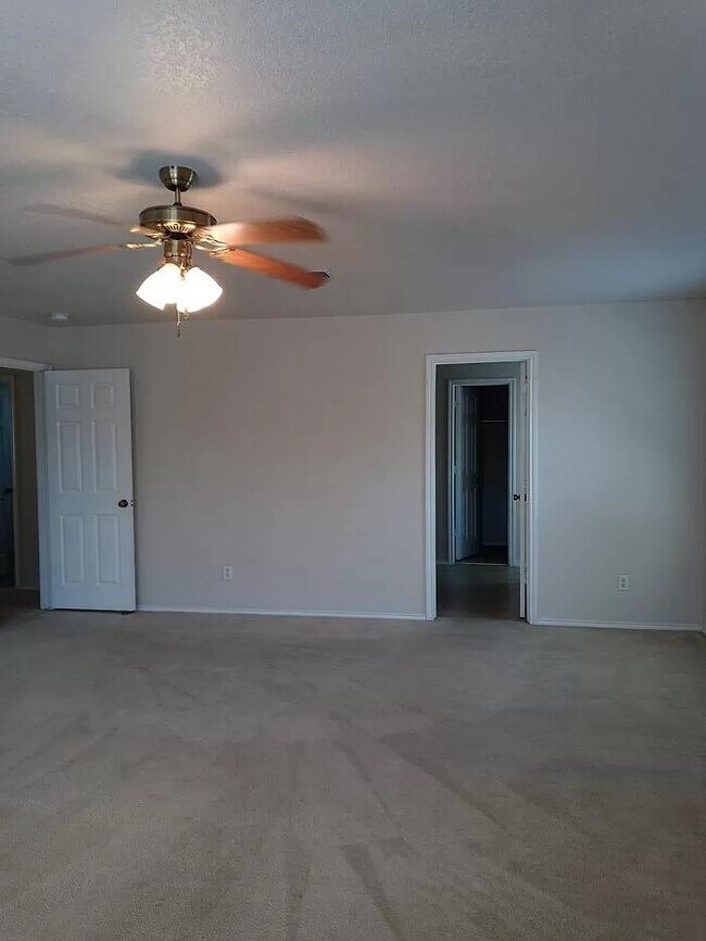 Building Photo - 11231 Sierra Trl