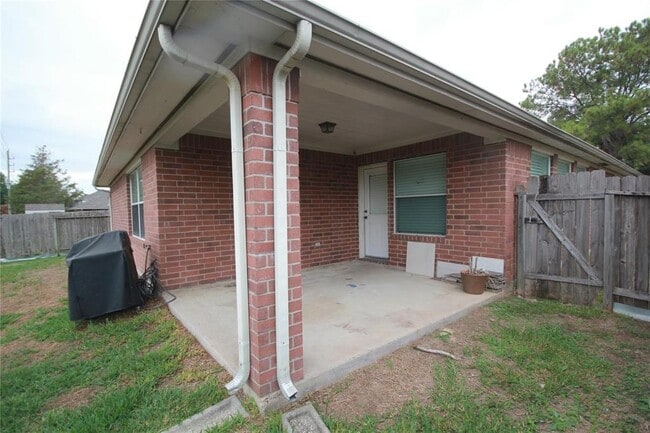 Building Photo - 3051 Glenthorpe Ln