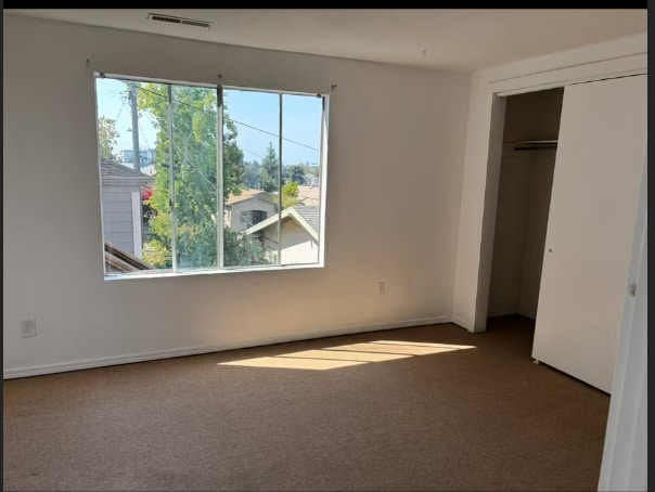 Building Photo - 1806 E 20th St