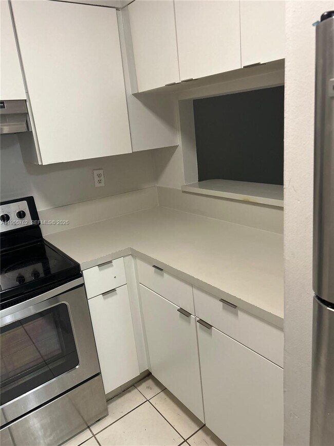 Building Photo - 14930 SW 82nd Terrace