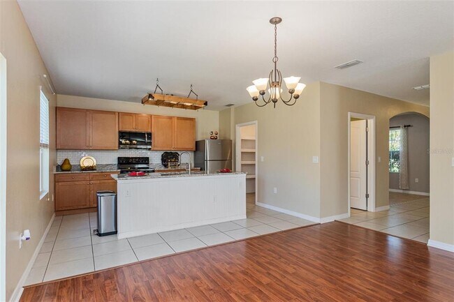 Building Photo - 2470 Valhalla Dr