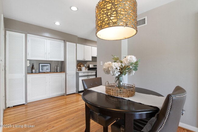 Building Photo - 2705 Riedling Dr