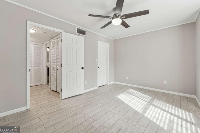 Building Photo - 434 McGill Pl NE