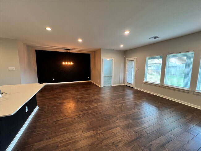 Building Photo - 1607 Barrows Ln