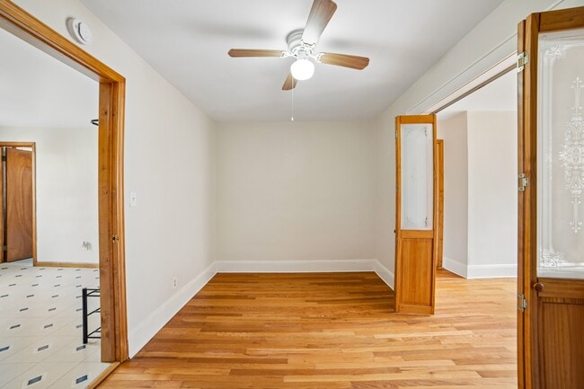 Building Photo - 438 2nd St