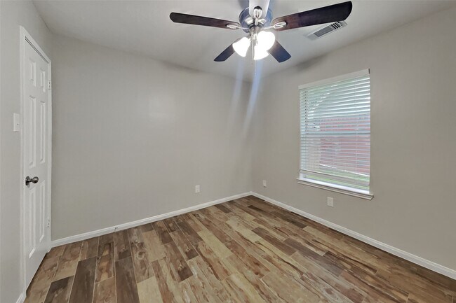 Building Photo - 16803 Cobbler Crossing Dr
