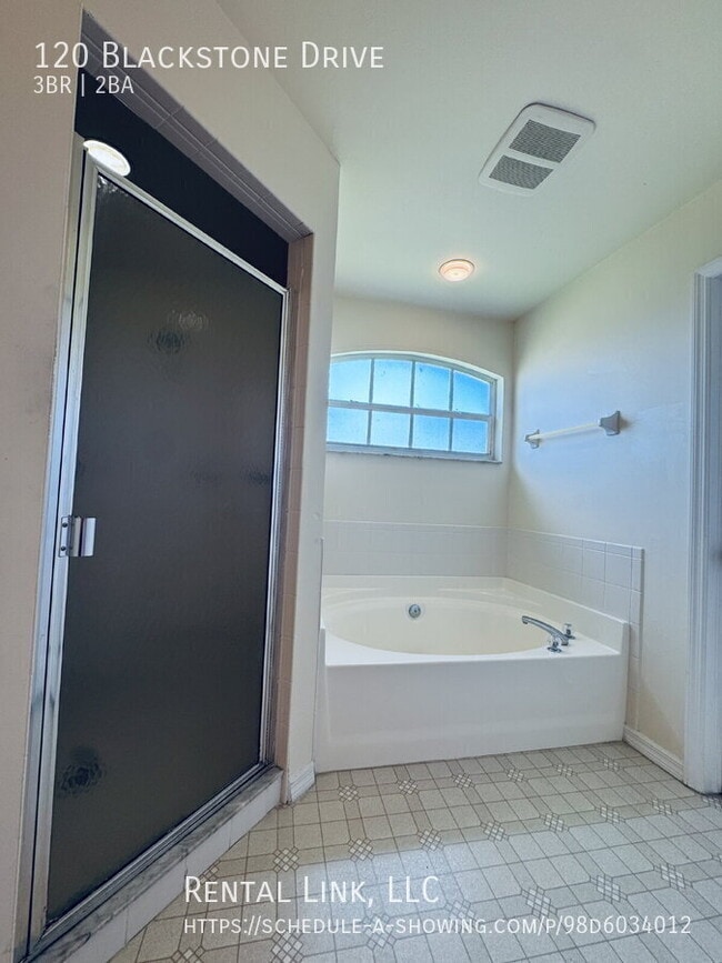 Building Photo - 120 Blackstone Dr